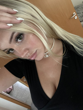 Melliii, 23, United States