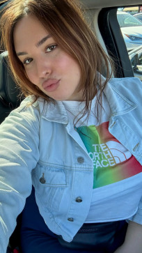 Nicki, 33, United States