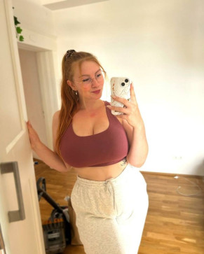 Emma, 21, United States