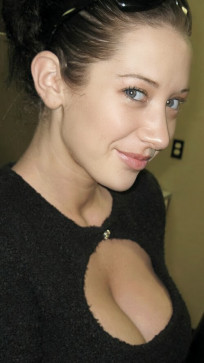 Clara Whitner Wood, 18, United States