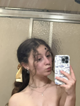 Adriane, 18, United States