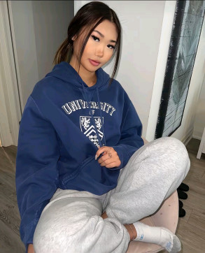 Mandy, 32, United States