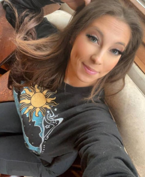 Cynthia, 37, United States