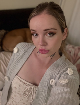 Cynthiacolefly, 32, United States