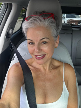 Cynthia, 44, United States