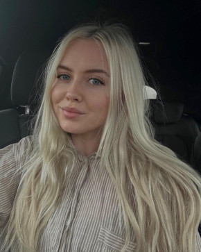 Olivia Ava, 38, United States