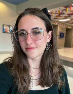 Maria Maeve, 21, United States