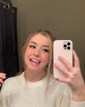 Zarihana Rose, 22, United States