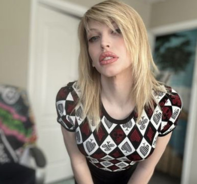 Lizzy Wild, 29, United States