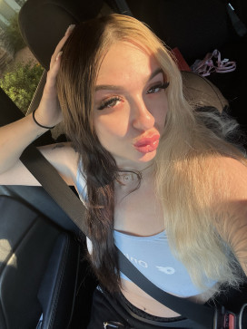 Queen, 18, United States