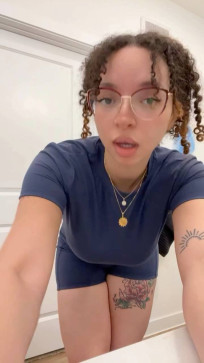 Sarah, 32, United States