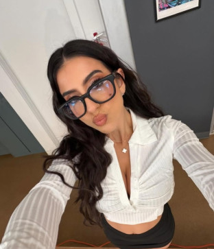 Harrison Sarah, 37, United States