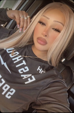 Marry Kelly, 27, United States