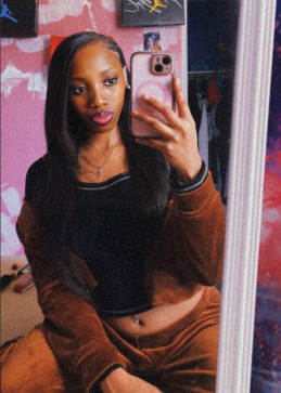 Alicia, 25, United States