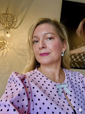 Karen, 48, United States