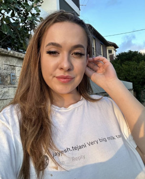 Charlotte Mary Renee, 25, United States