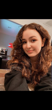 Dogknotting Justina, 28, United States