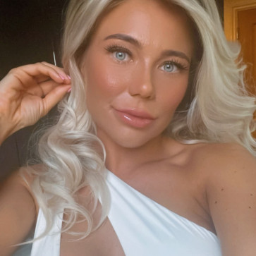 BlueAngel, 27, United Kingdom
