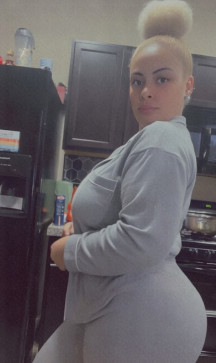 Aly, 35, United States