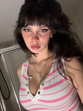 Angelina, 18, United States