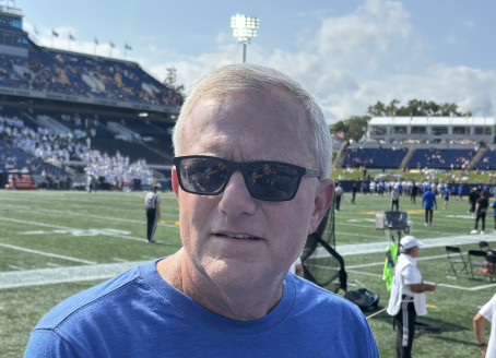 Lefty, 59, United States