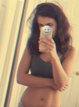 Dgdhdb Shsbd, 18, United States