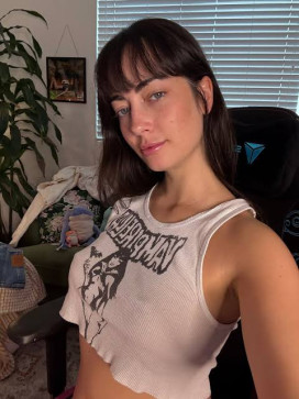 Elina, 30, United States