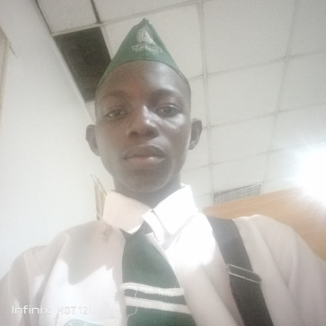 Emma, 18, United States