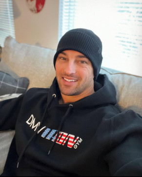 Micheal, 53, United States