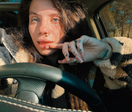 Flowers, 30, United States