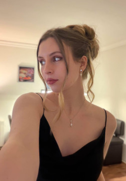 Vanessa, 35, United States