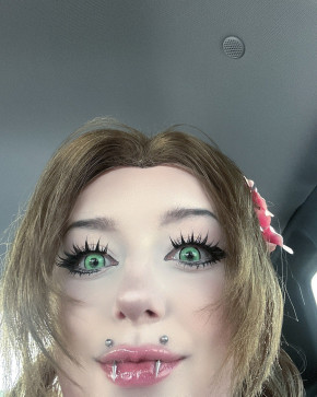 Sarah, 25, United States