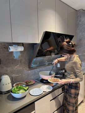 Anna Li-_112233-, 39, United States