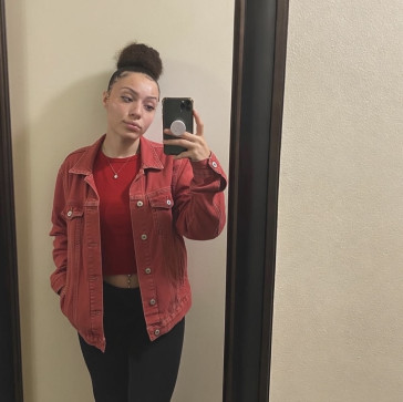 Julia Sweet, 32, United States