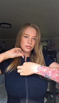 DelaneyBruce, 33, United States