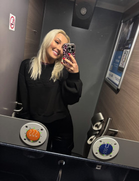 Wanda, 35, United States