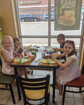 Danielle3215, 30, United States