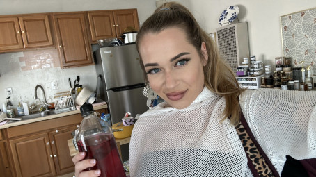 Nanacy Mefford, 24, United States