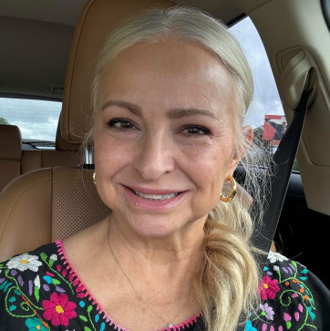 Rita Morgan, 43, United States