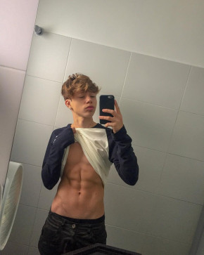 Kols, 25, United States