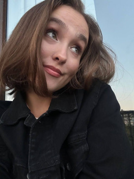 Agent Kelly Reddingt, 27, United States