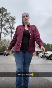 Julie, 29, United States