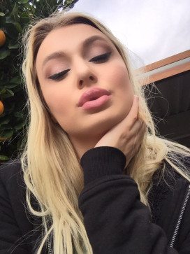 Diana Nicole, 32, United States