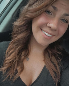 Mia, 34, United States