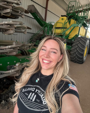 Pamela, 29, United States