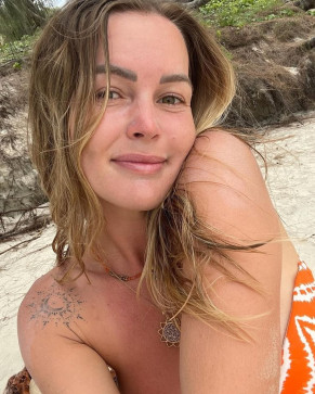 Elle, 29, United States