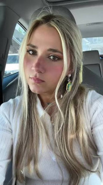 Christina, 33, United States