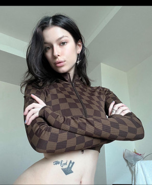 Anna, 27, United States