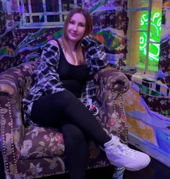 Edith, 40, United Kingdom