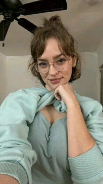 Jade Emily, 32, United States